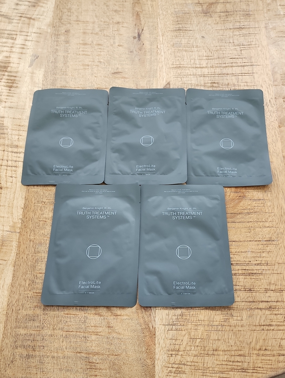 TRUTH TREATMENT SYSTEMS Electrolite Facial Masks Hydrating Treatment - 5 Masks